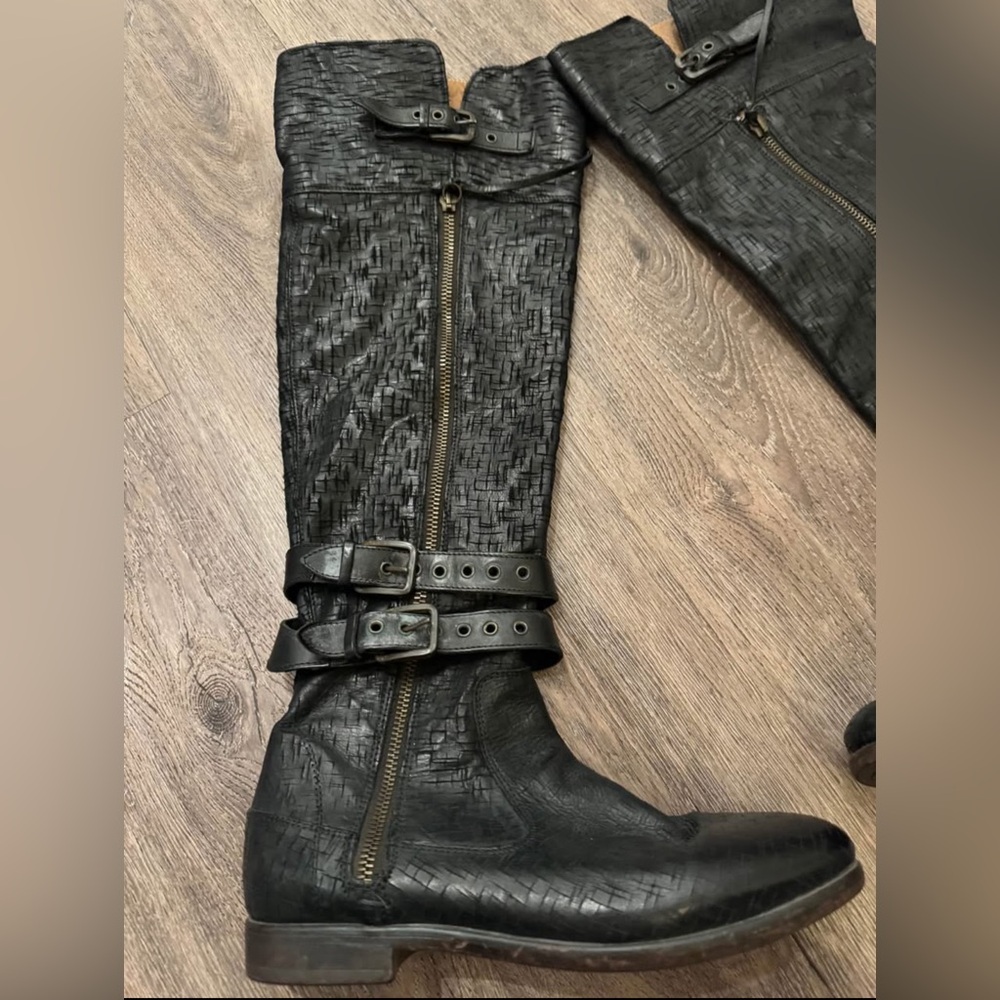 Ugg collection made in Italy knee high women leather black boots size 8